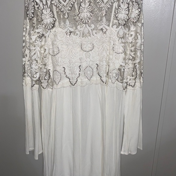 Dress - Picture 4 of 4